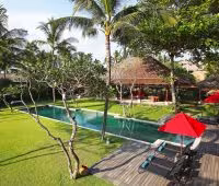 Villa Maridadi, Pool and Garden